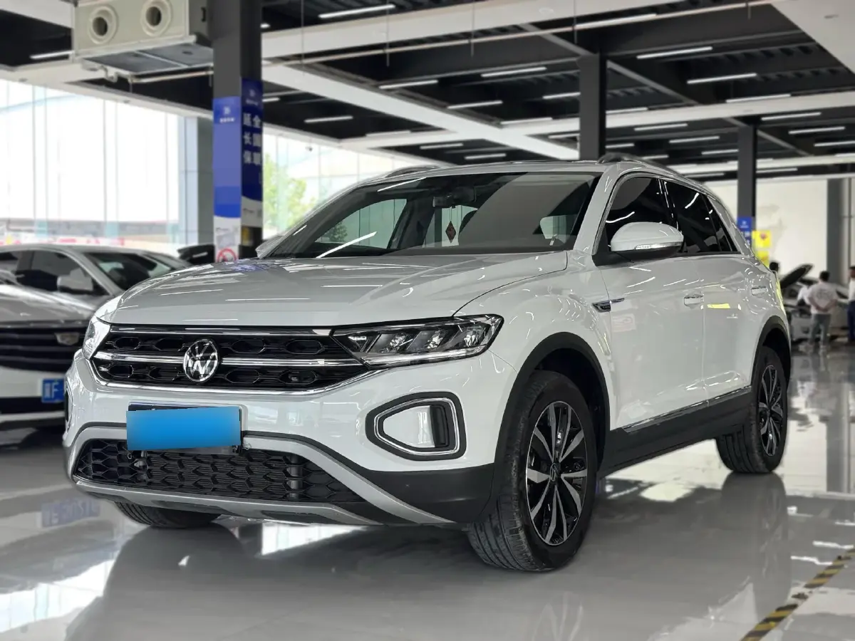 2024 Volkswagen T-Roc 1.4T 150HP L4 7DCT