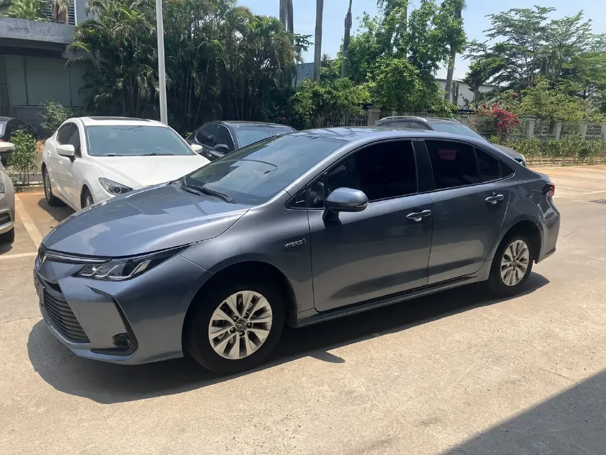 2022 Toyota Corolla 1.8L 98HP L4 E-CVT Hybrid