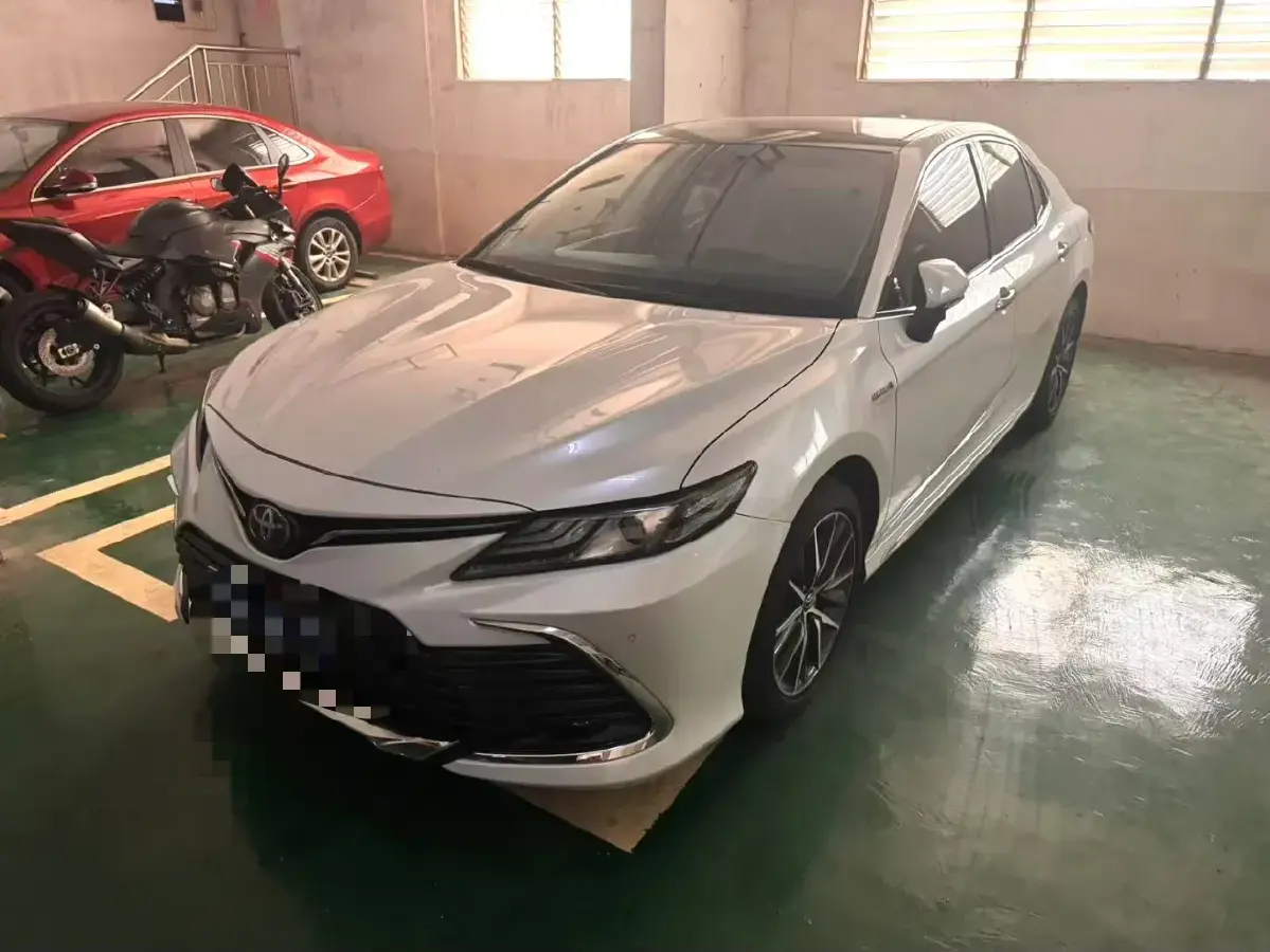 2023 Toyota Camry 2.5L 178HP L4 E-CVT Hybrid