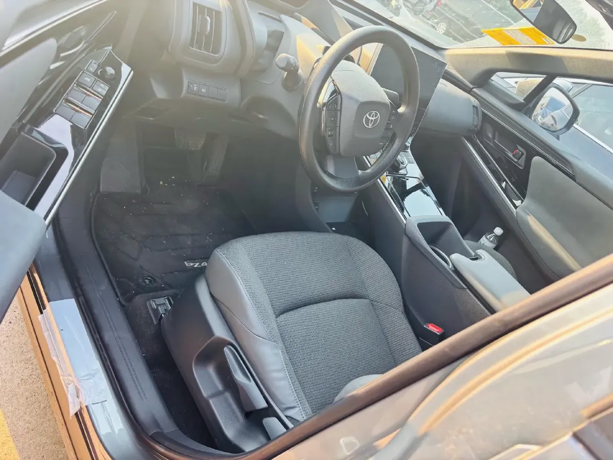 2024 Toyota BZ4X BEV 66.7KWH,autocango,china used car exporter,china ev exporter,chinese used car exporter,chinese used ev exporter