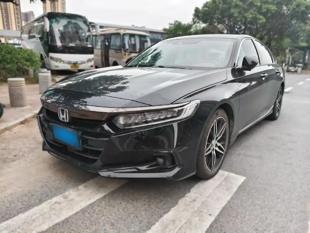 2022 Honda Accord 2.0L 146HP L4 E-CVT Hybrid