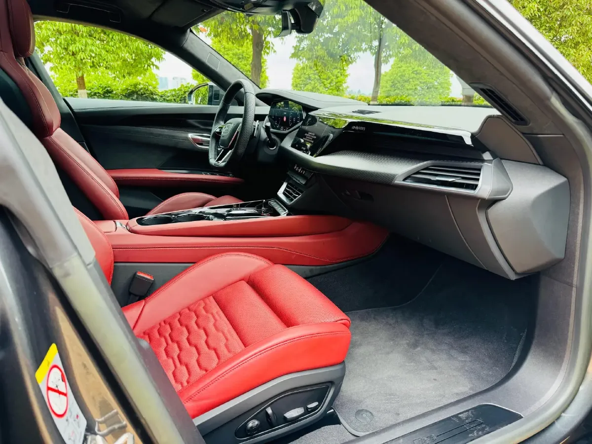 2023 Audi RS e-tron GT 2AT BEV 93.4KWH,autocango,china used car exporter,china ev exporter,chinese used car exporter,chinese used ev exporter