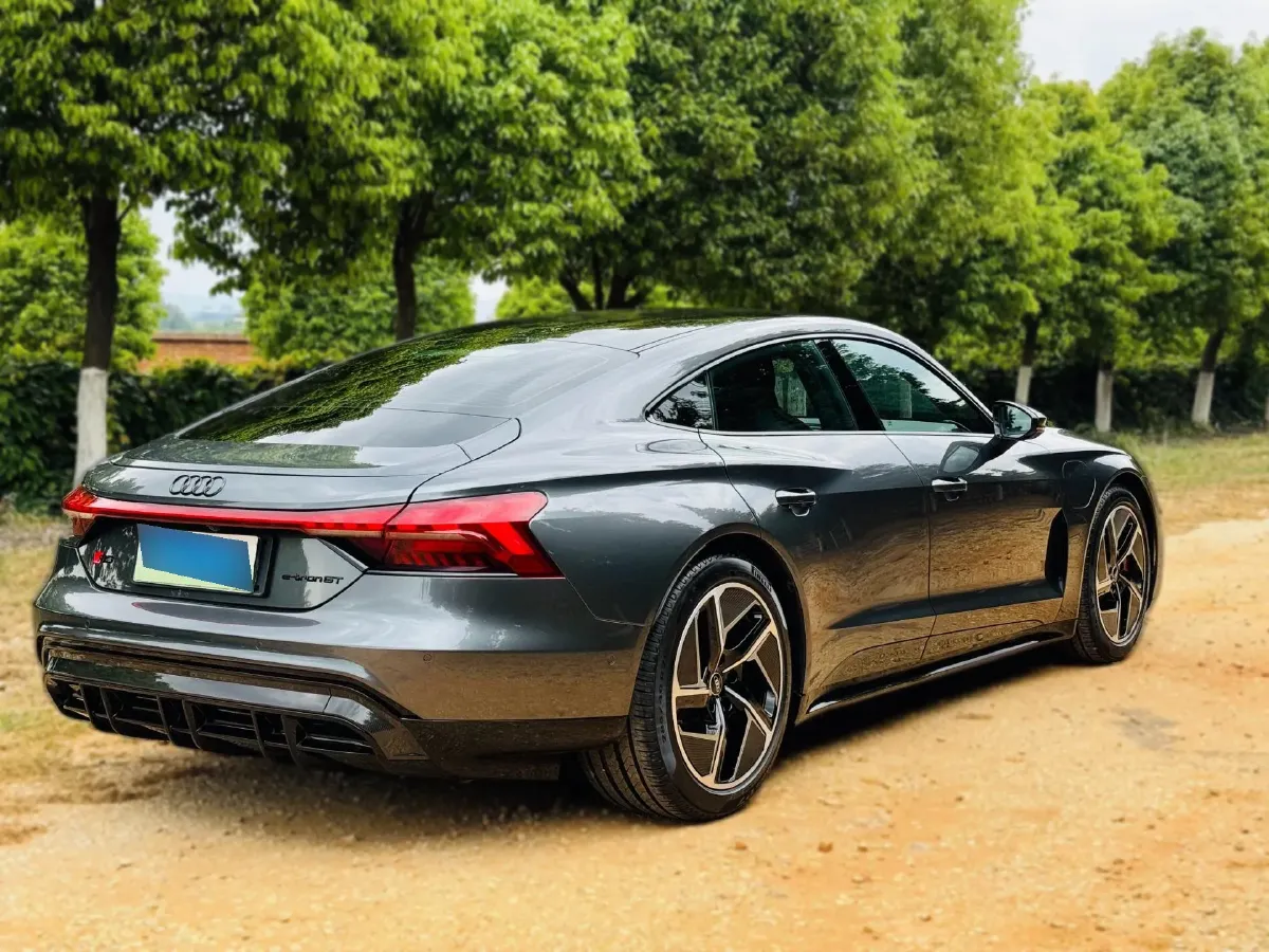 2023 Audi RS e-tron GT 2AT BEV 93.4KWH,autocango,china used car exporter,china ev exporter,chinese used car exporter,chinese used ev exporter