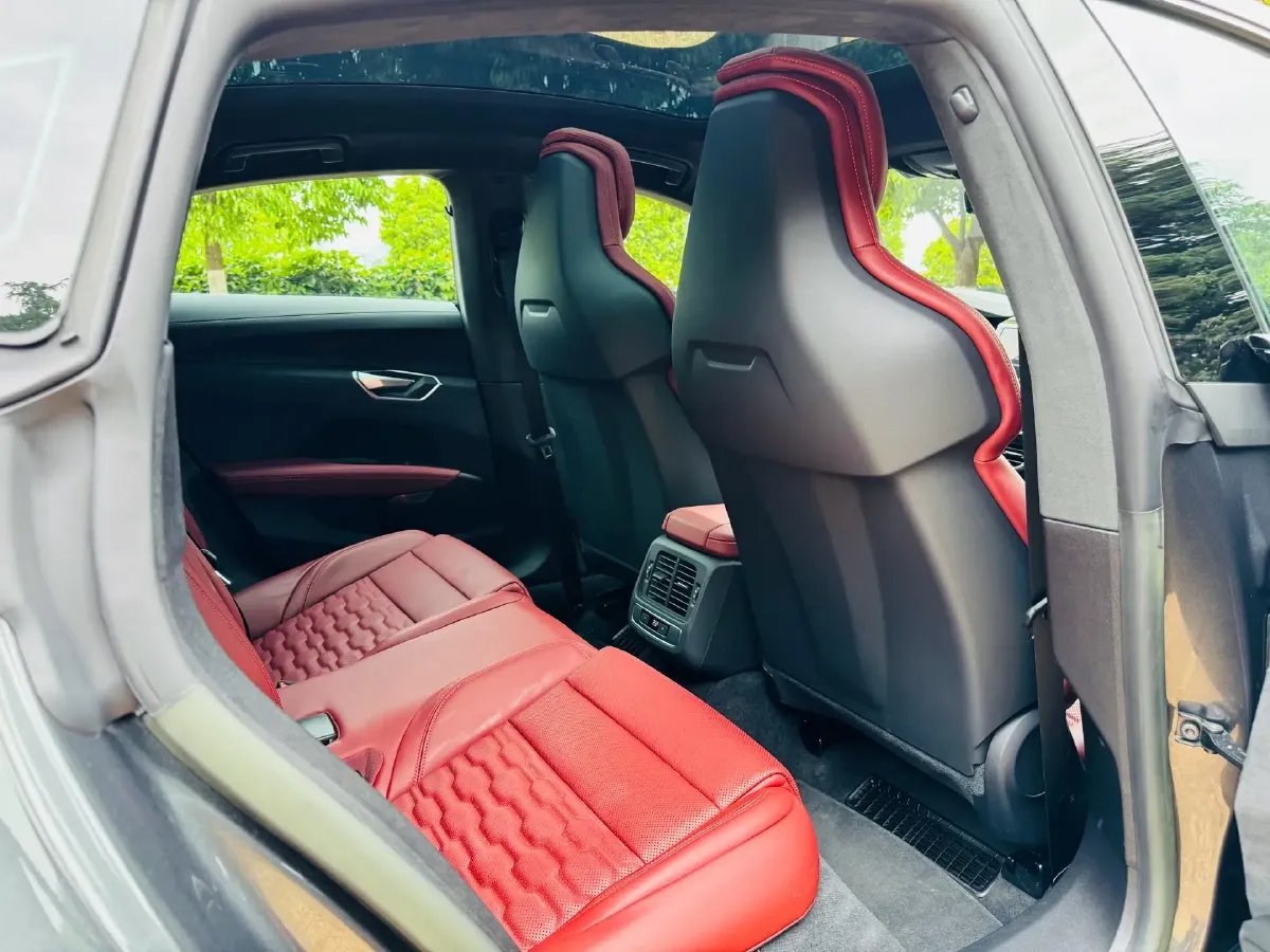 2023 Audi RS e-tron GT 2AT BEV 93.4KWH,autocango,china used car exporter,china ev exporter,chinese used car exporter,chinese used ev exporter