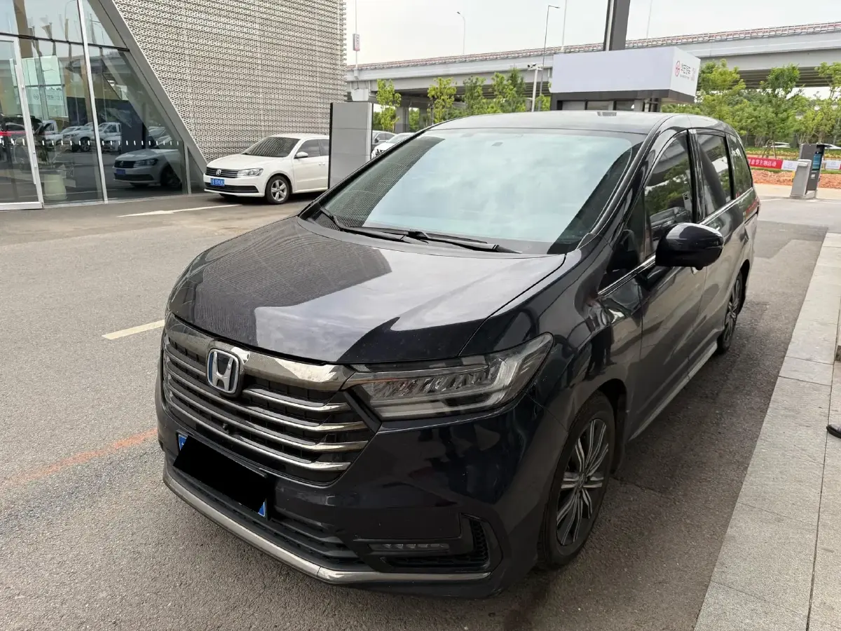 2022 Honda Odyssey 2.0L 146HP L4 E-CVT Hybrid