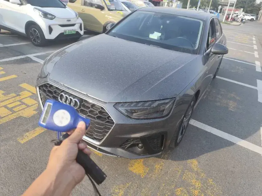 2022 Audi A4L 2.0T 190HP L4 7DCT