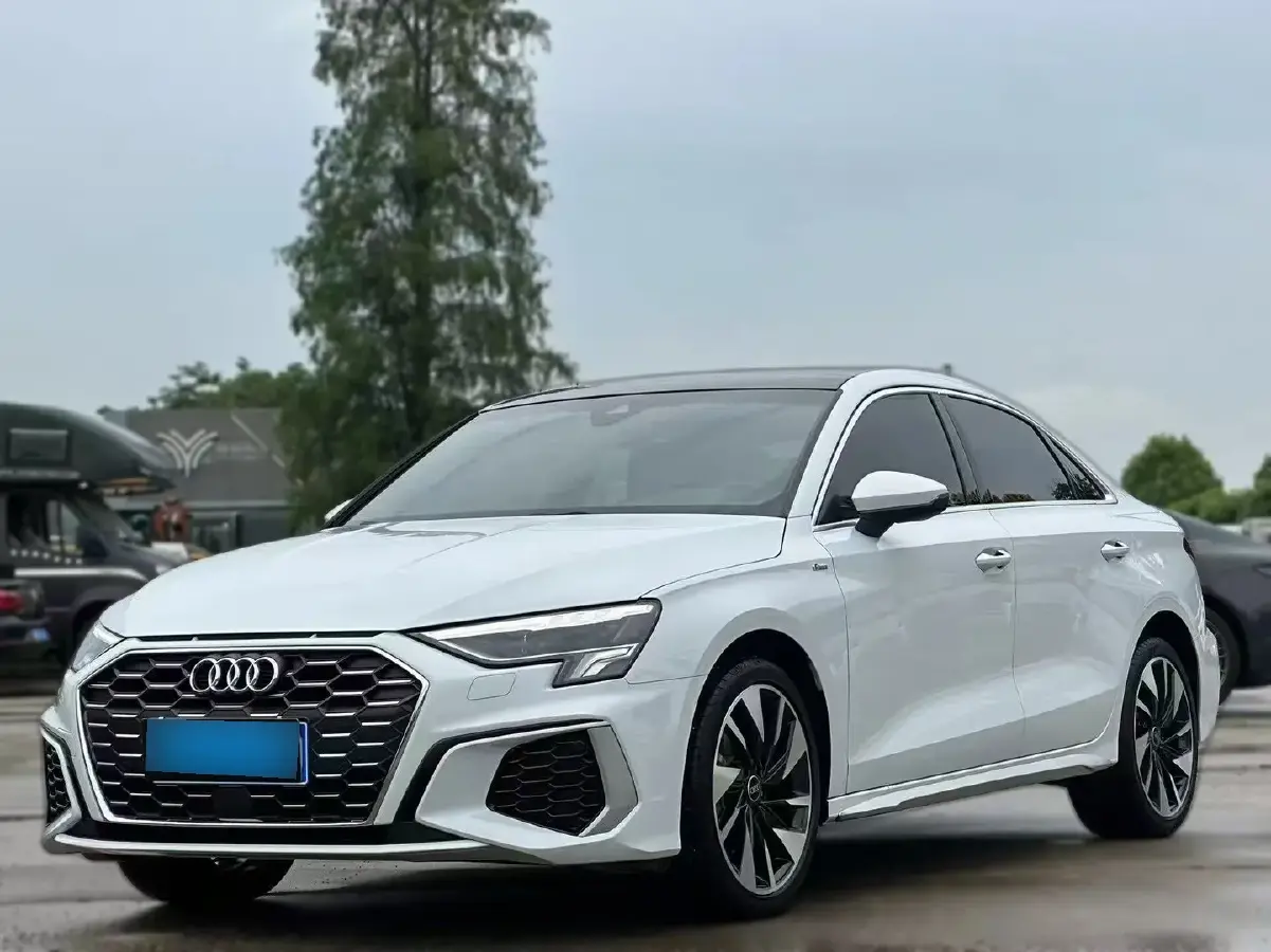 2024 Mercedes-Benz A Class 1.3T 163HP L4 7DCT 2024 Mercedes-Benz A Class 1.3T 163HP L4 7DCT