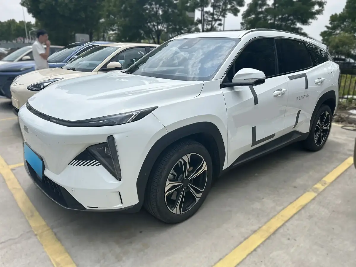 2023 Geely Galaxy L7 1.5T 163HP L4 3DHT PHEV 18.7KWH