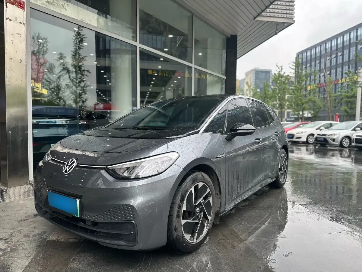 2023 Volkswagen ID.3 BEV 52.8KWH