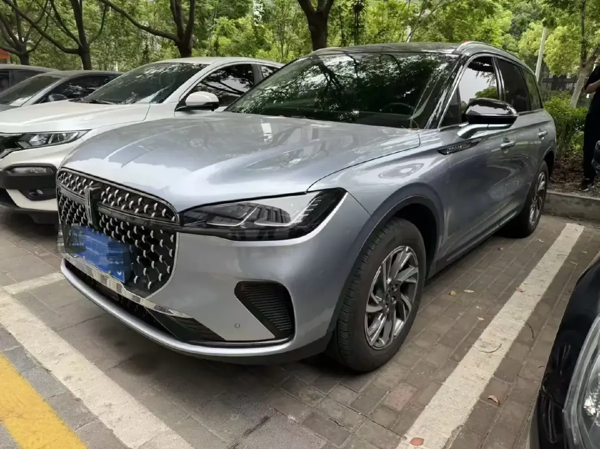 2023 Lincoln Corsair 2.0T 261HP L4 8AT