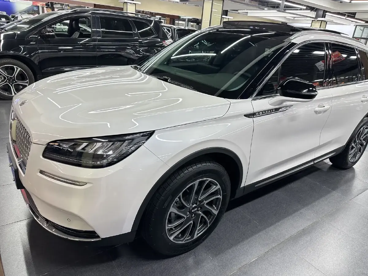 2022 Lincoln Corsair 2.0T 245HP L4 8AT