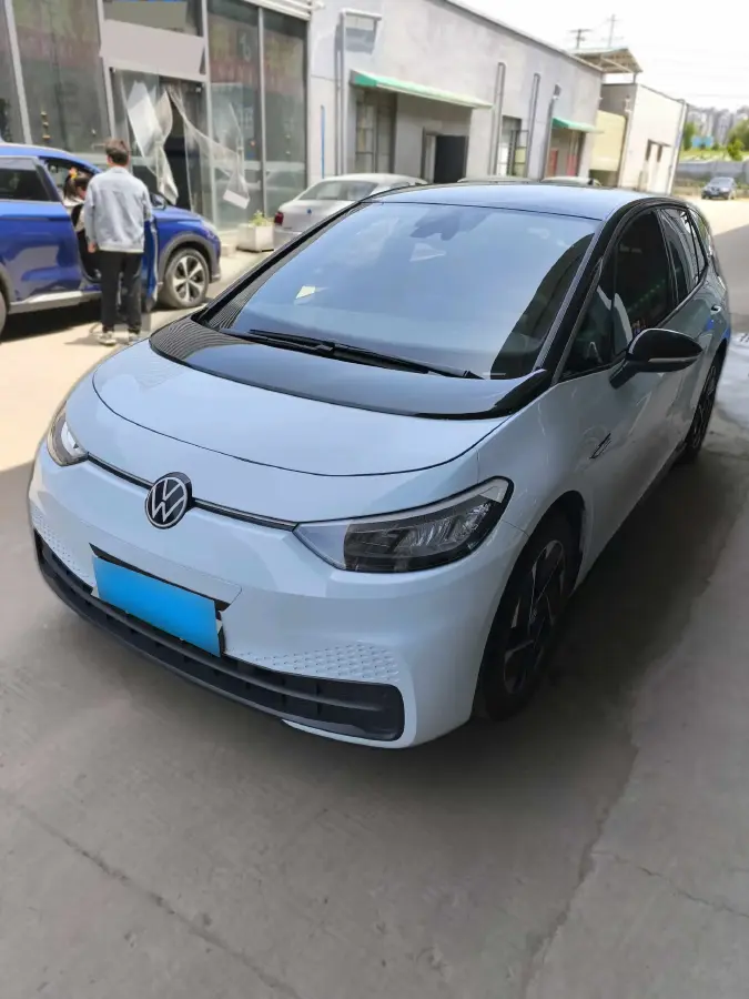 2023 Volkswagen ID.3 BEV 52.8KWH