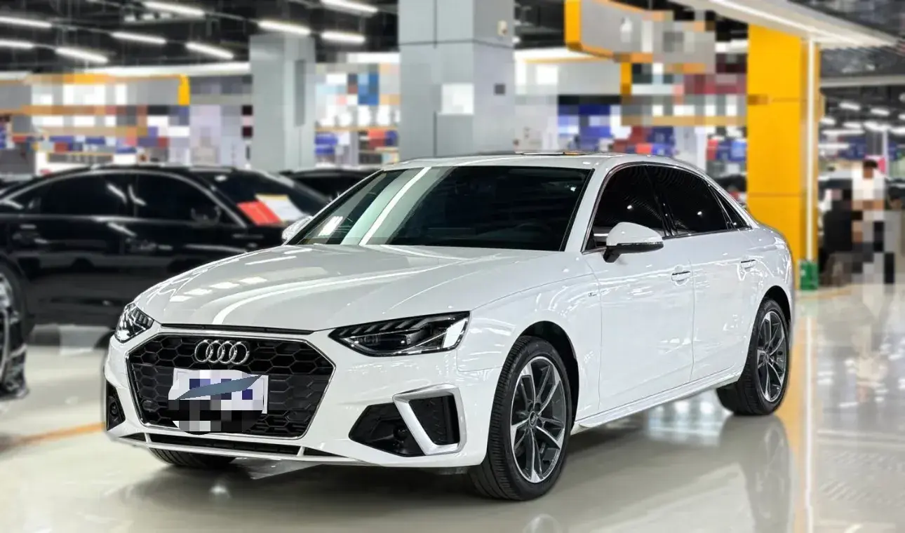2023 Audi A4L 2.0T 190HP L4 7DCT