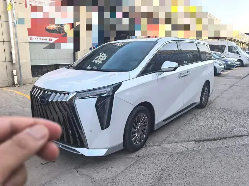 2023 GAC Trumpchi M8 2.0T 190HP L4 E-CVT Hybrid