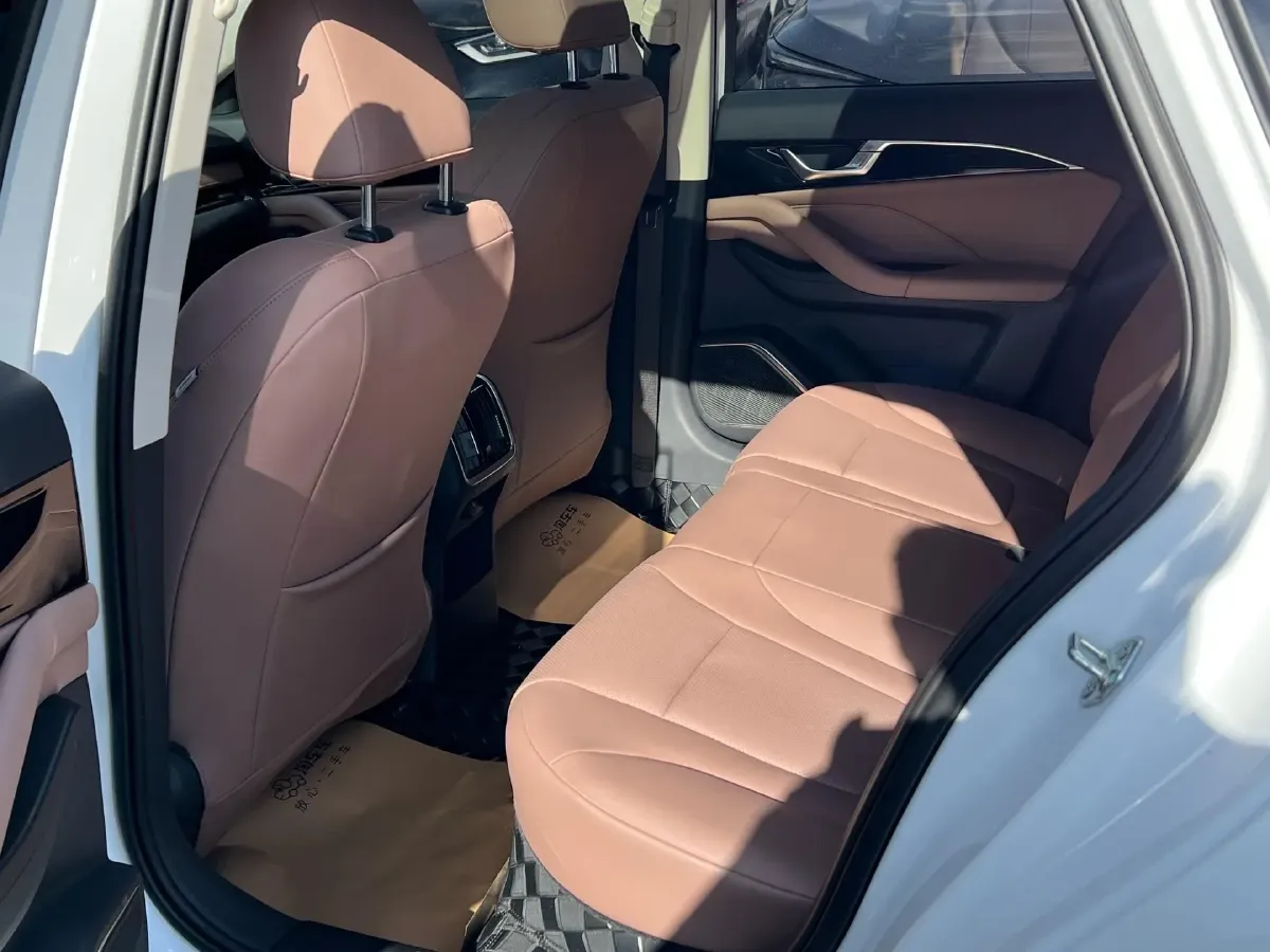 2024 Bestune B70 1.5T 169HP L4 7DCT,autocango,china used car exporter,china ev exporter,chinese used car exporter,chinese used ev exporter