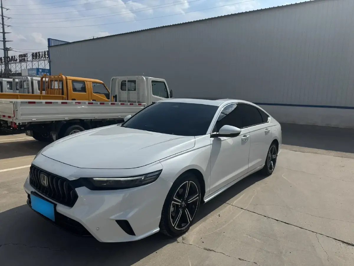 2025 Honda Inspire 1.5T 192HP L4 CVT