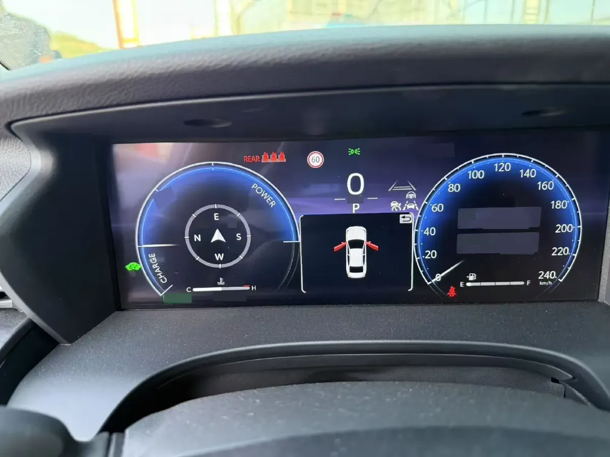 2024 Toyota Camry 2.0L 152HP L4 E-CVT Hybrid,autocango,china used car exporter,china ev exporter,chinese used car exporter,chinese used ev exporter