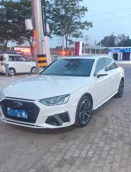 2023 Audi A4L 2.0T 190HP L4 7DCT