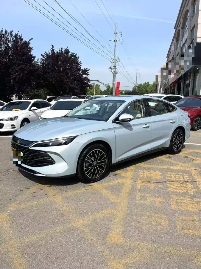 2024 BYD QinL 1.5L 101HP L4 E-CVT PHEV 15.87KWH