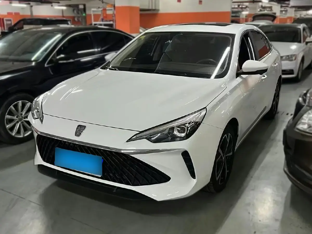 2023 Roewe i5 1.5L 129HP L4 CVT