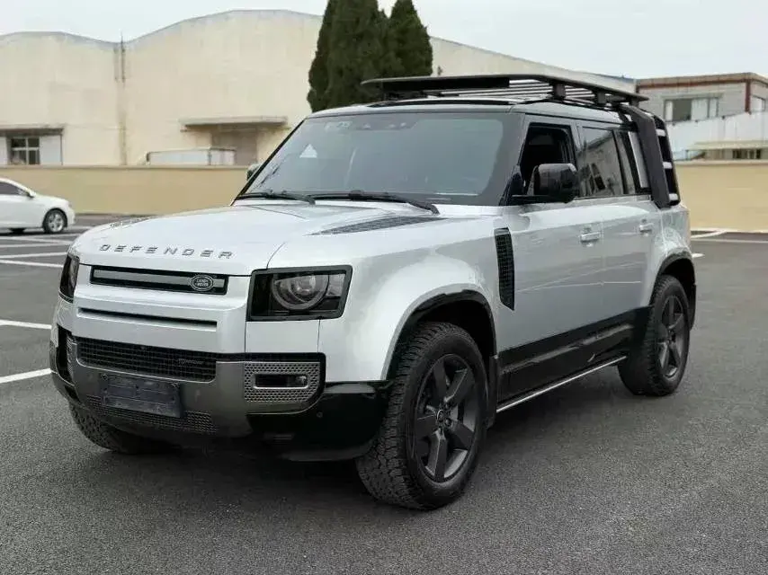 2023 Land Rover Defender 3.0T 400HP L6 8AT