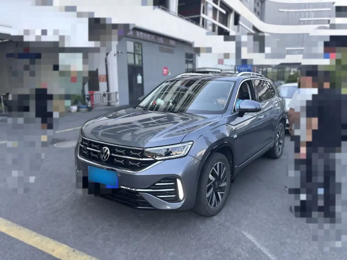 2023 Volkswagen Tayron 2.0T 186HP L4 7DCT