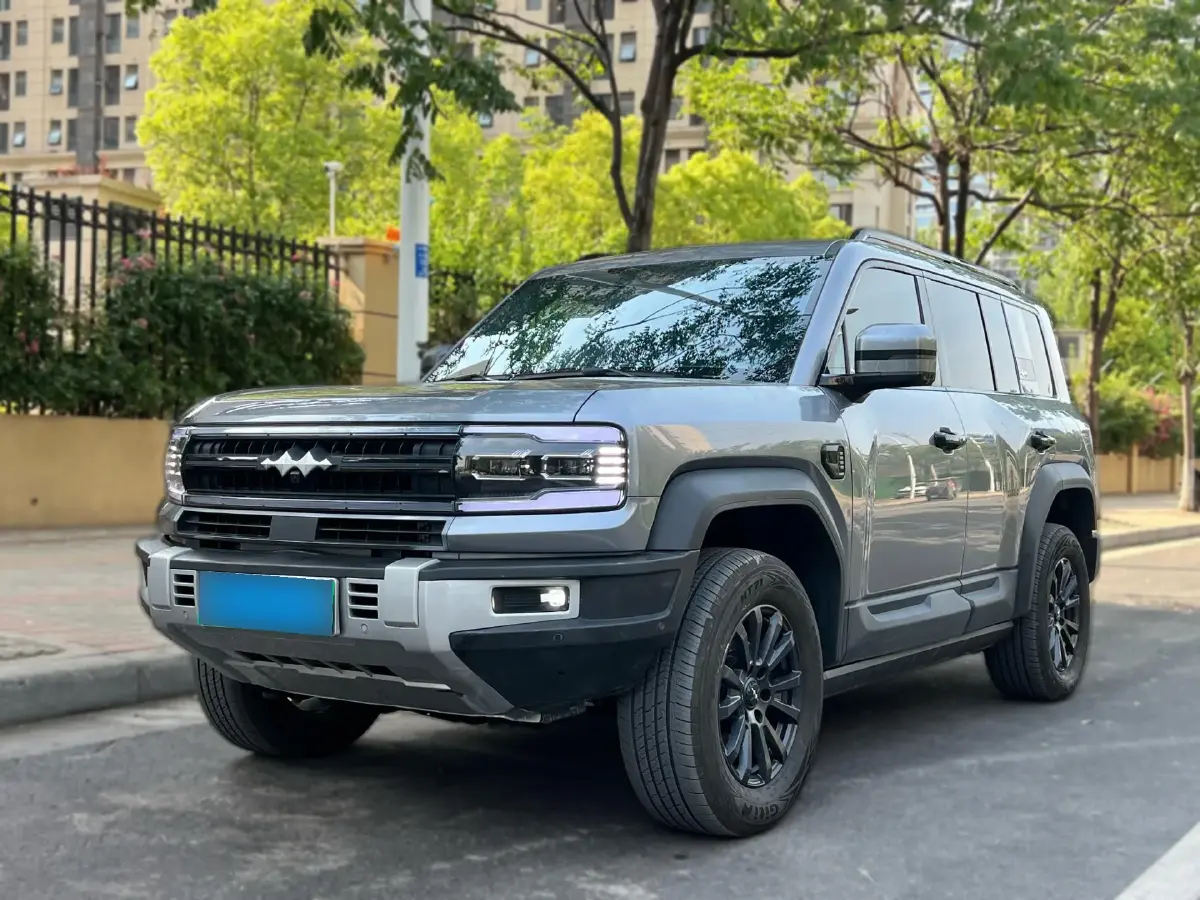2023 FangChengBao Bao 5 1.5T 194HP L4 E-CVT PHEV 31.8KWH