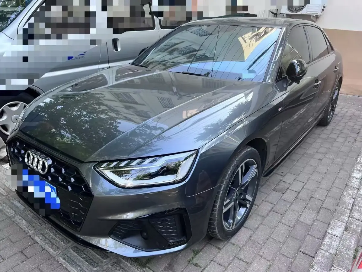 2022 Audi A4L 2.0T 190HP L4 7DCT