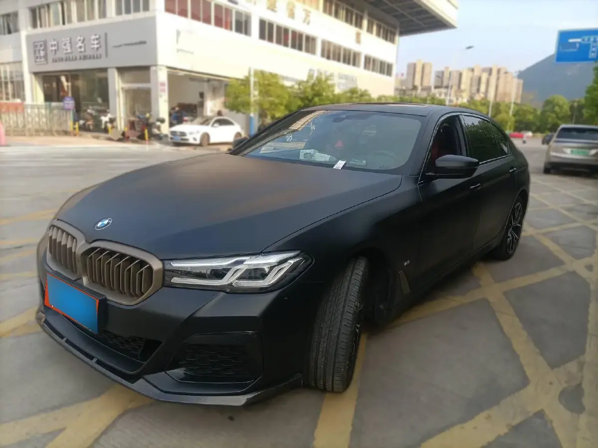 2022 BMW 5 Series 2.0T 252HP L4 8AT