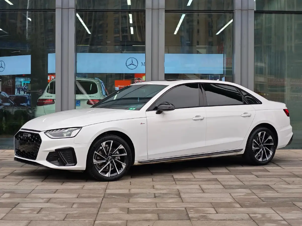 2023 Audi A4L 2.0T 190HP L4 7DCT