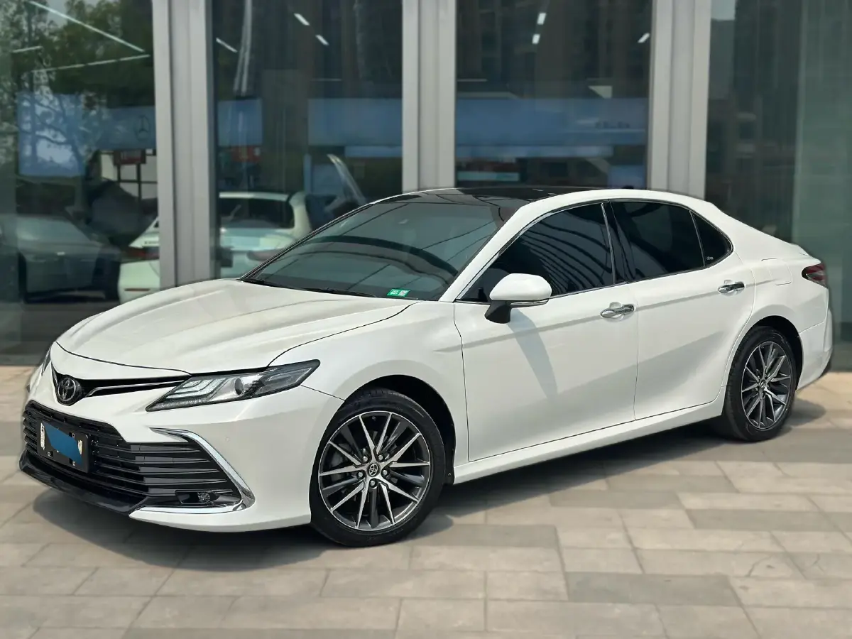 2021 Toyota Camry 2.5L 209HP L4 8AT