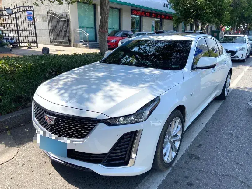 2022 Cadillac CT5 2.0T 237HP L4 10AT