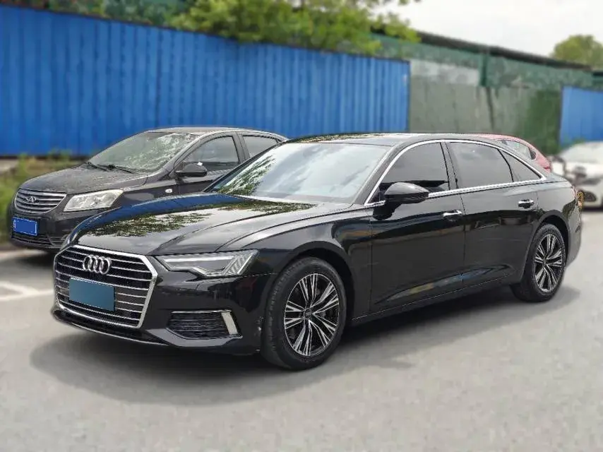 2022 Audi A6L 2.0T 190HP L4 7DCT