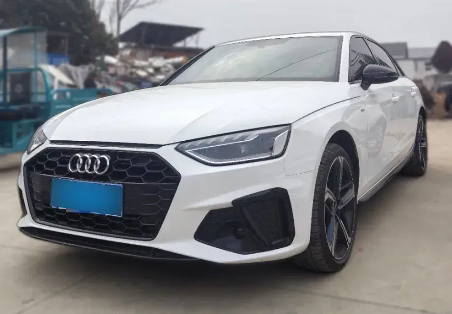 2024 Audi A4L 2.0T 190HP L4 7DCT
