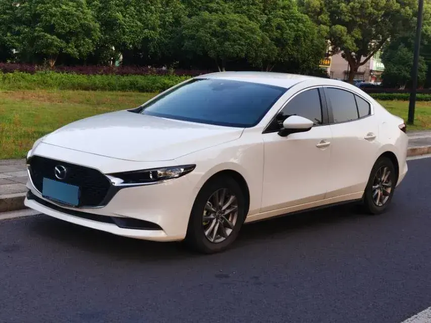 2022 Mazda 3 Axela 2.0L 158HP L4 6AT