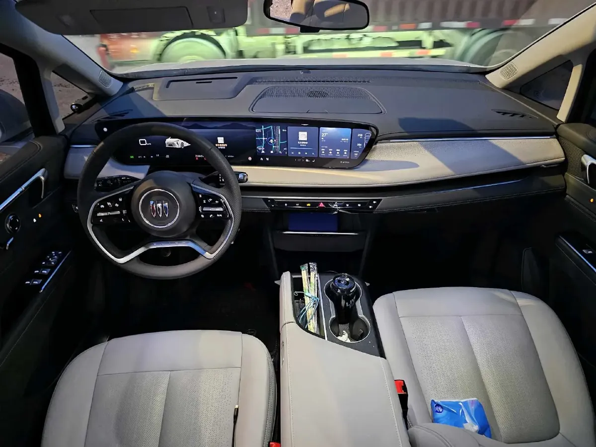 2025 Buick GL8 2.0T 237HP L4 9AT,autocango,china used car exporter,china ev exporter,chinese used car exporter,chinese used ev exporter