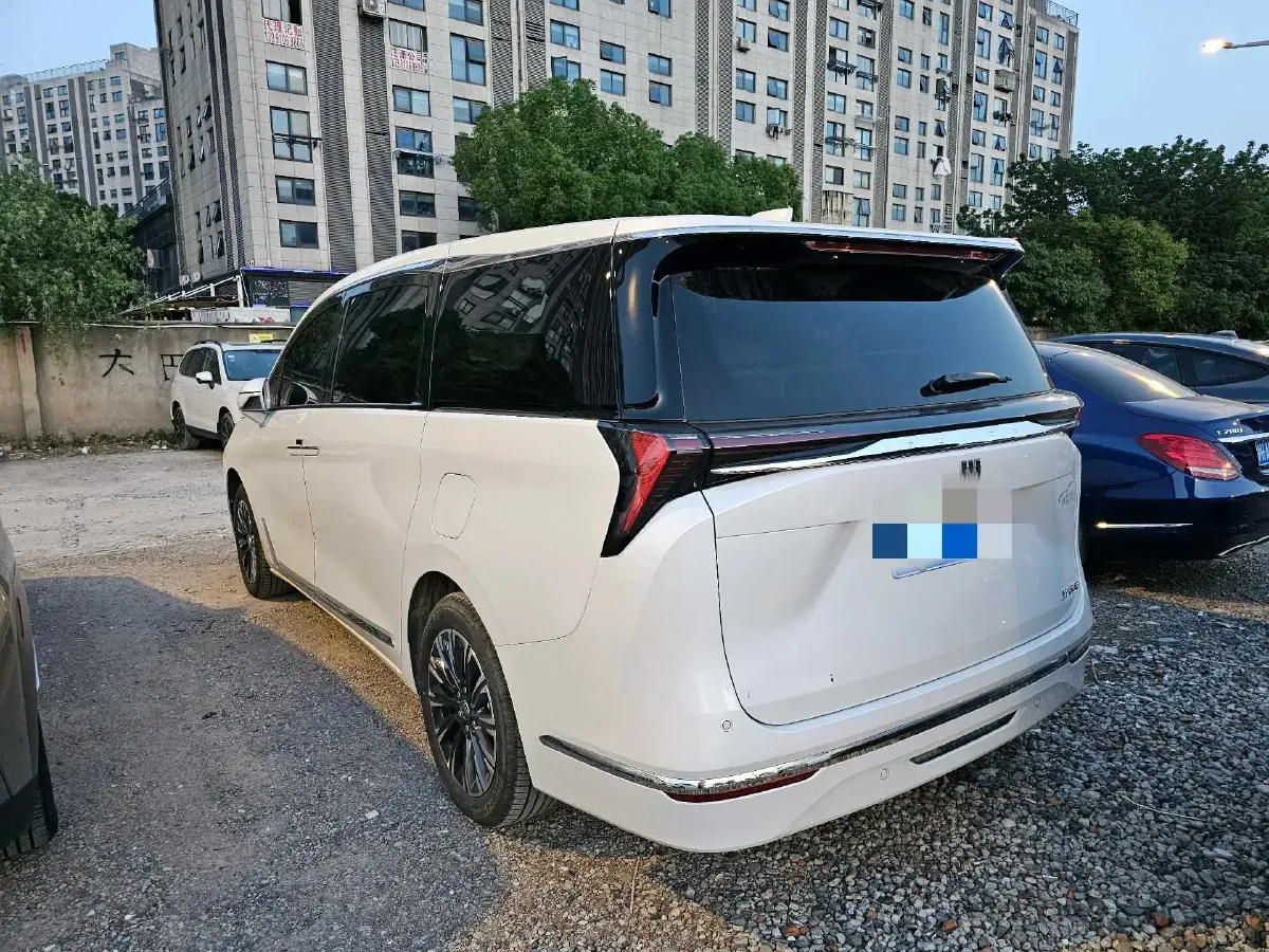 2025 Buick GL8 2.0T 237HP L4 9AT,autocango,china used car exporter,china ev exporter,chinese used car exporter,chinese used ev exporter