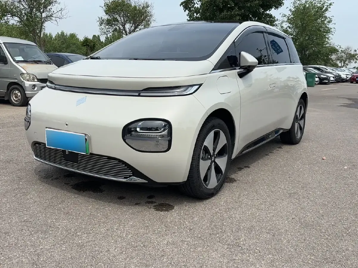2023 BaoJun Cloud BEV 50.6KWH
