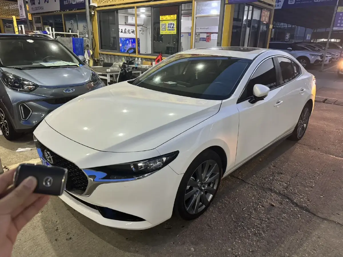 2023 Mazda 3 Axela 2.0L 158HP L4 6AT