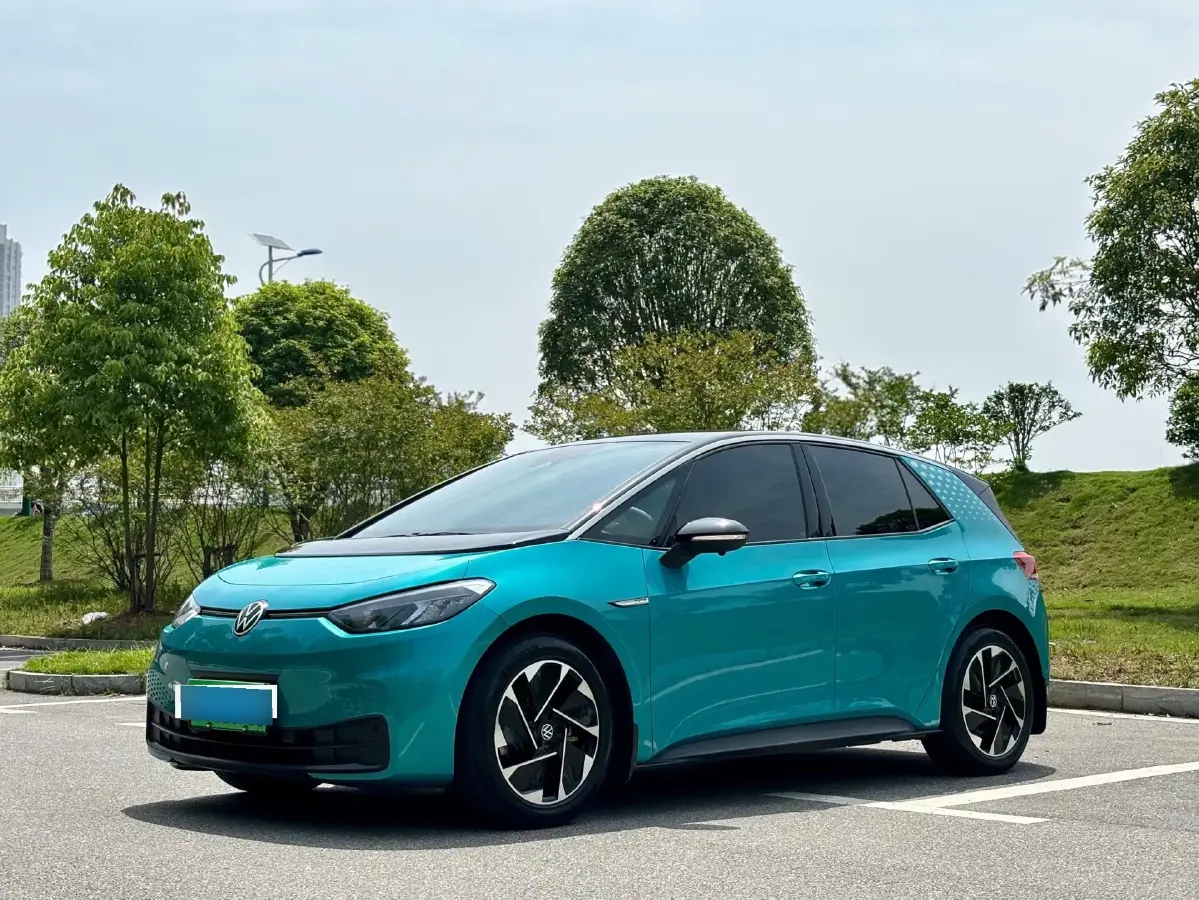 2023 Volkswagen ID.3 BEV 52.8KWH