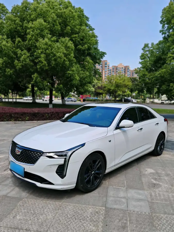 2022 Cadillac CT4 2.0T 237HP L4 8AT