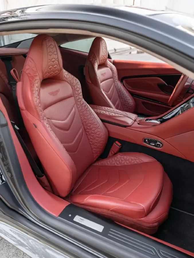 2019 Aston Martin DBS 5.2T 725HP V12 8AT,autocango,china used car exporter,china ev exporter,chinese used car exporter,chinese used ev exporter