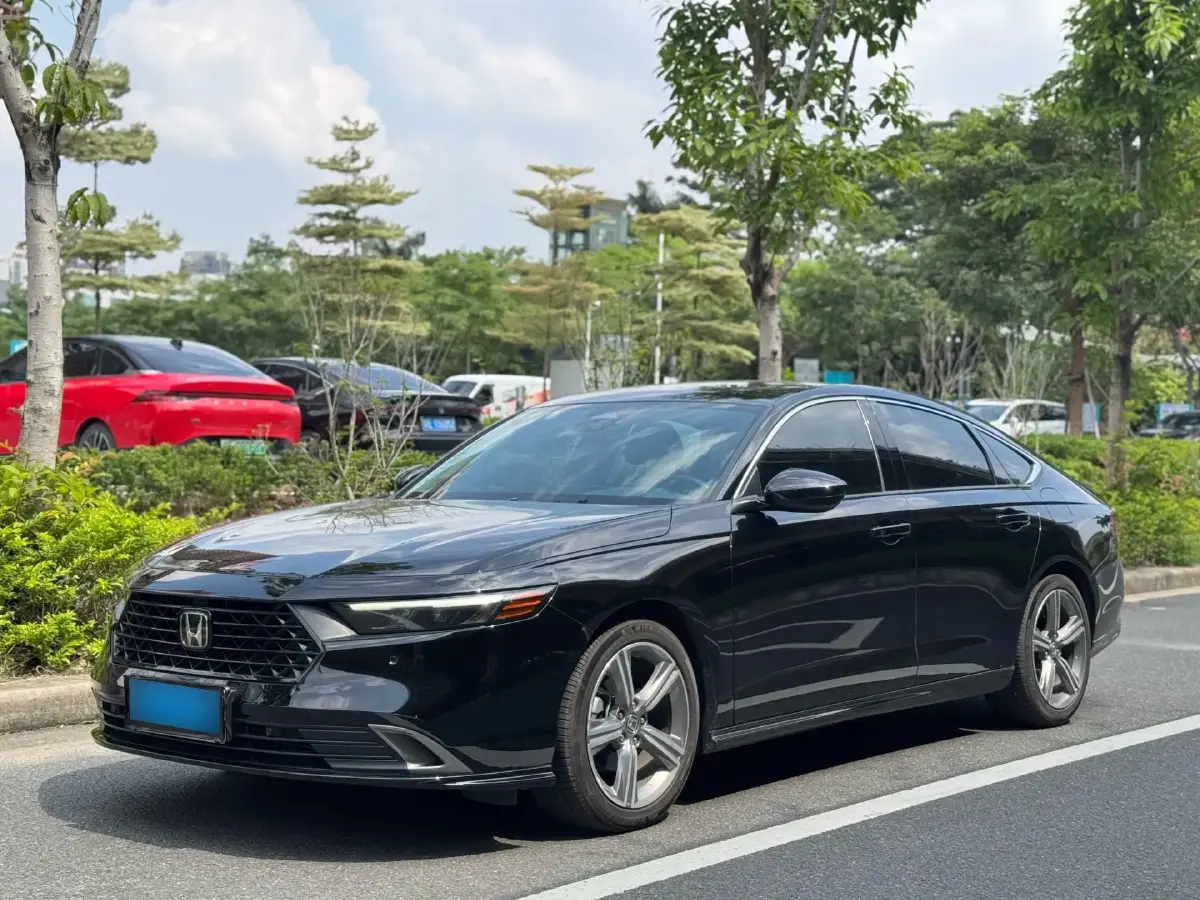 2023 Honda Accord 1.5T 192HP L4 CVT