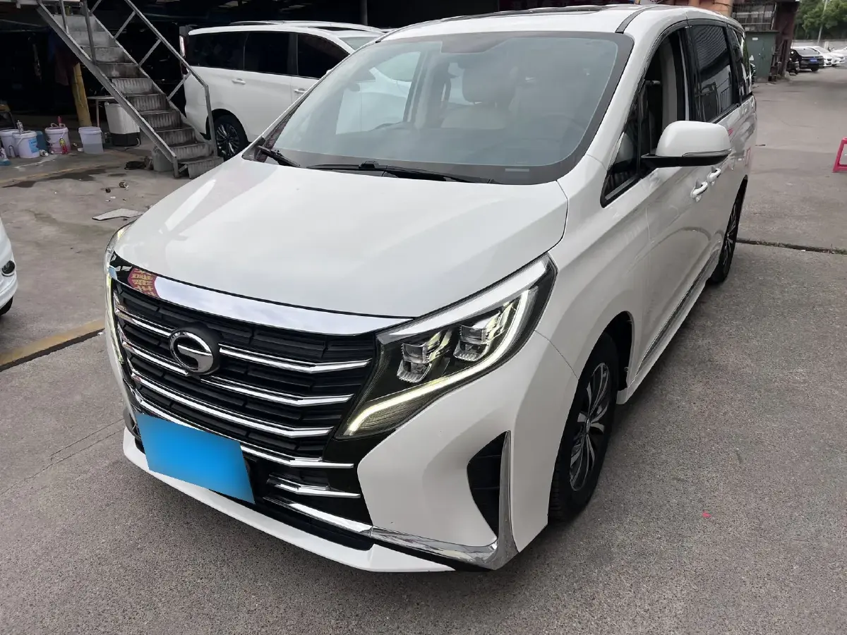 2021 GAC Trumpchi M8 2.0T 252HP L4 8AT