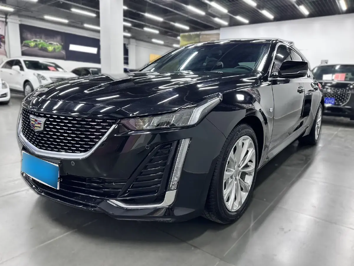 2023 Cadillac CT5 2.0T 237HP L4 10AT