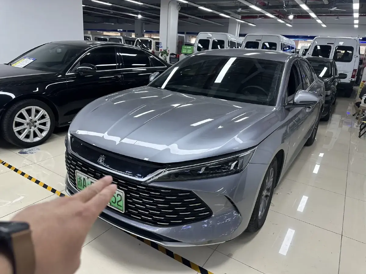 2024 BYD QinL 1.5L 101HP L4 E-CVT PHEV 10.08KWH 2024 BYD QinL 1.5L 101HP L4 E-CVT PHEV 10.08KWH