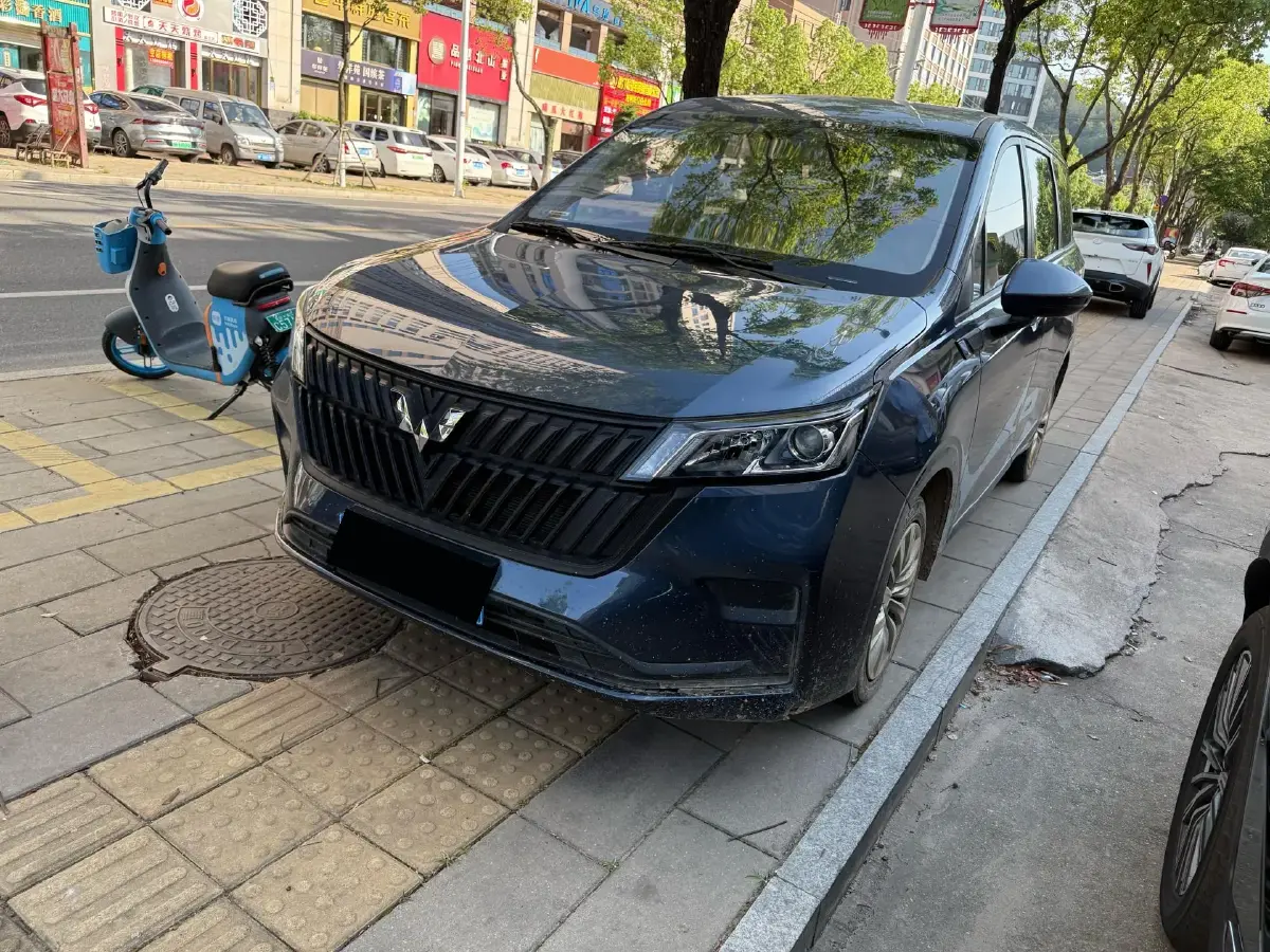 2022 WuLing JiaChen 1.5L 99HP L4 6MT