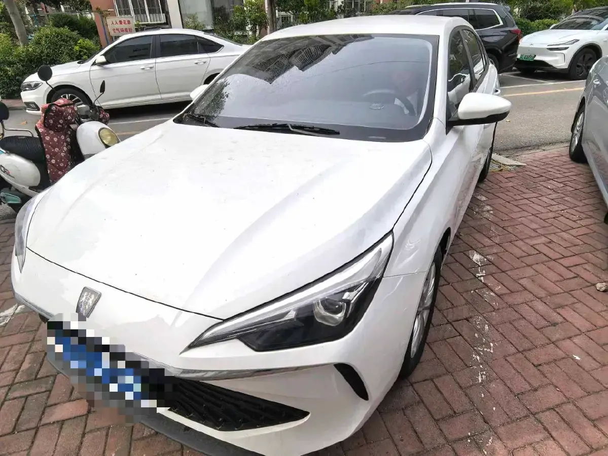 2023 Roewe i5 1.5L 129HP L4 5MT