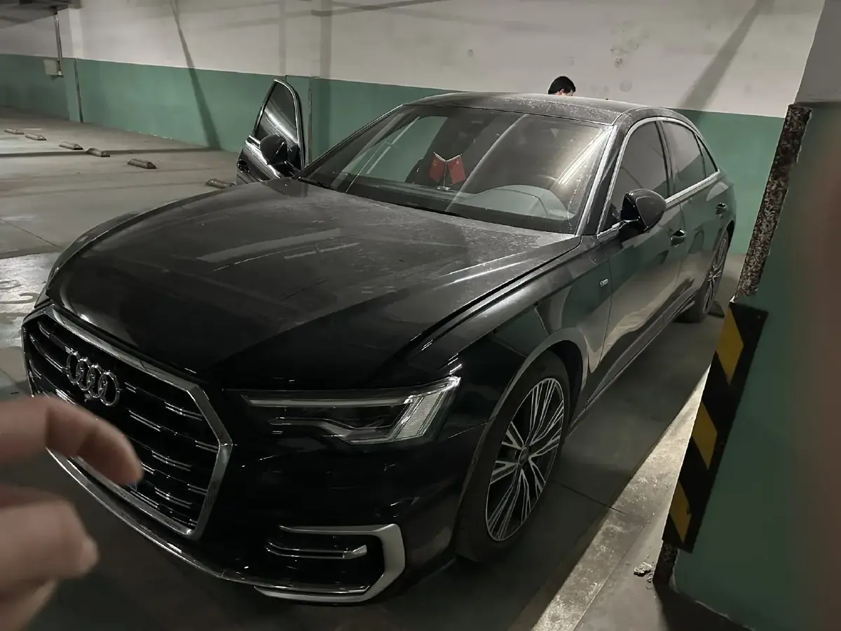 2024 Audi A6L 2.0T 245HP L4 7DCT