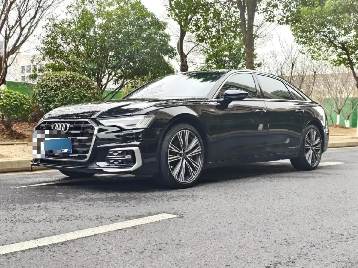 2022 Audi A6L 2.0T 190HP L4 7DCT